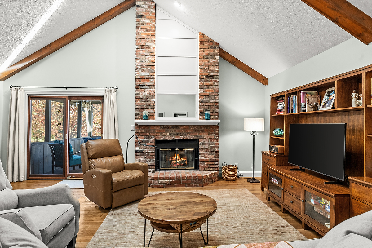 21 Pendleton Way, Bloomington, IL 61704