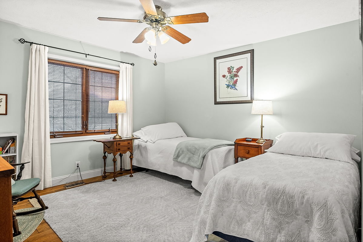 21 Pendleton Way, Bloomington, IL 61704