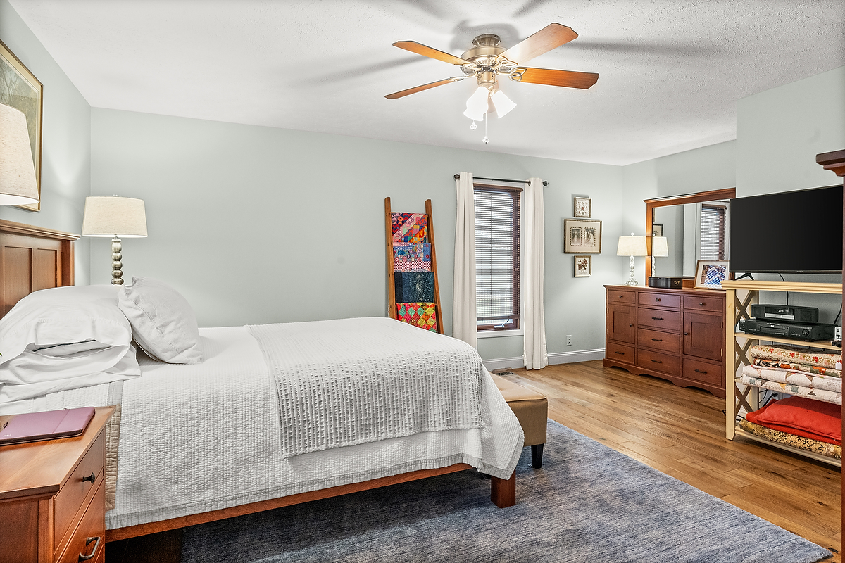 21 Pendleton Way, Bloomington, IL 61704