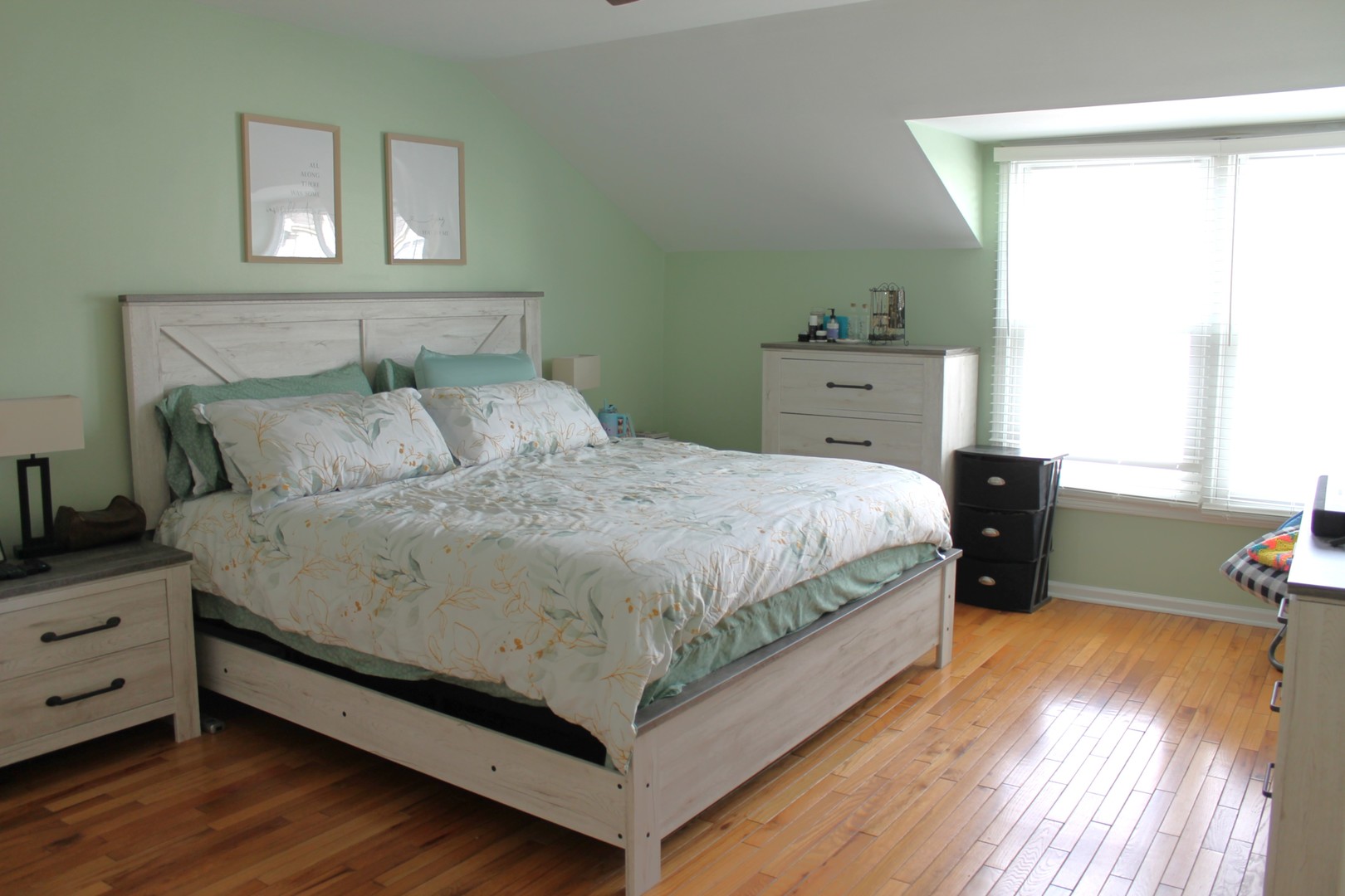 480 Village Green Road, Naperville, IL 60540