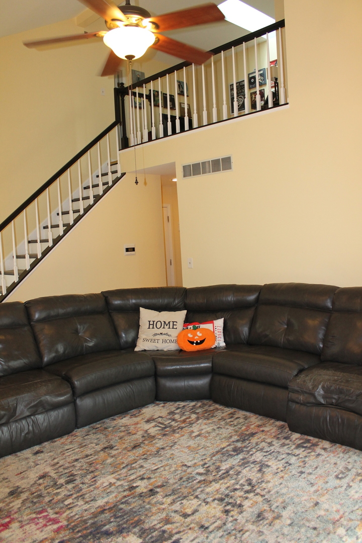 480 Village Green Road, Naperville, IL 60540