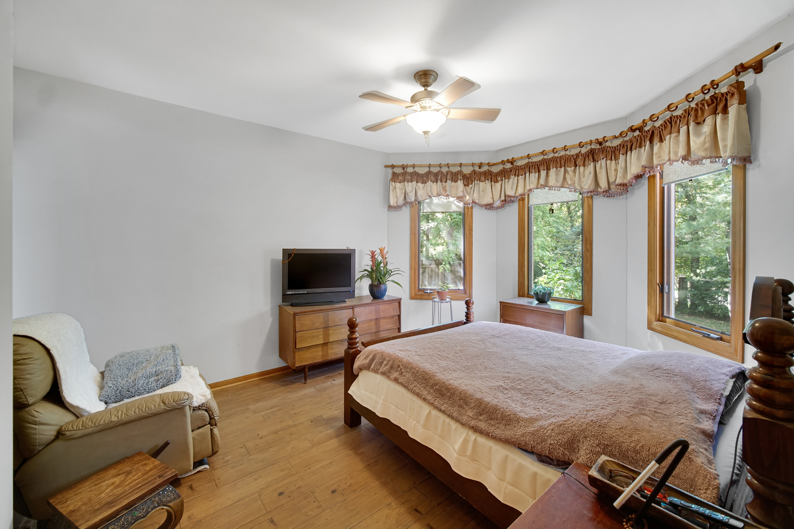 1535 N Elm Street, Palatine, IL 60067