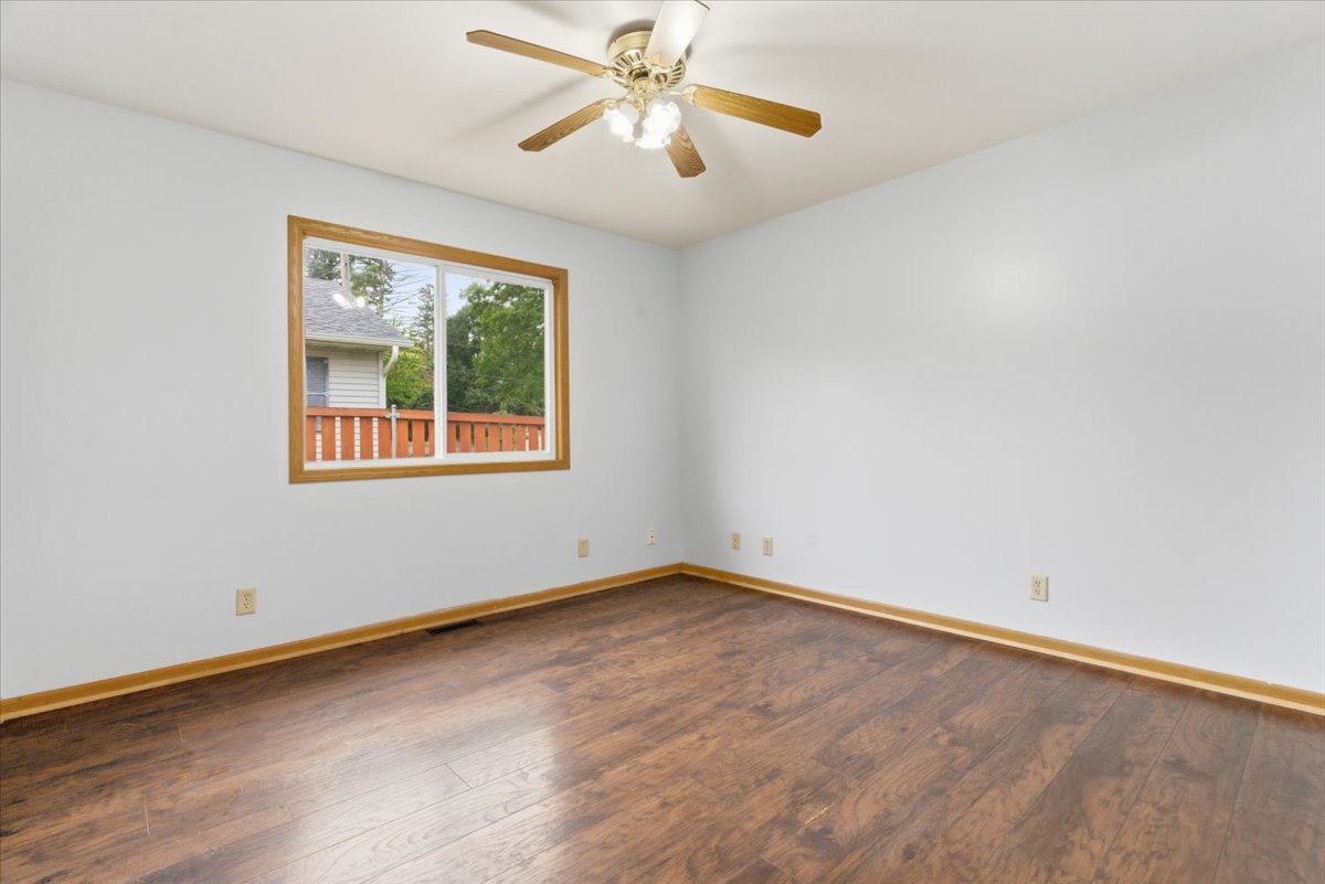 7103 Delaware Road, Wonder Lake, IL 60097