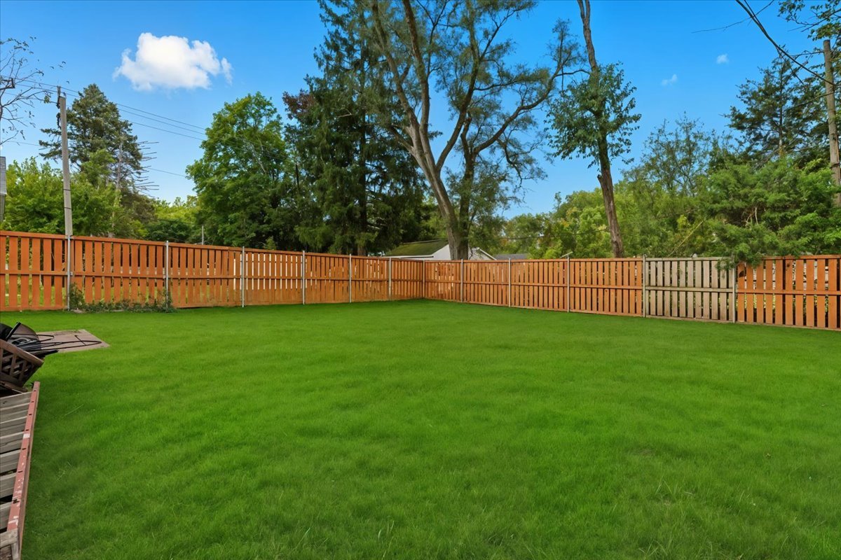 7103 Delaware Road, Wonder Lake, IL 60097