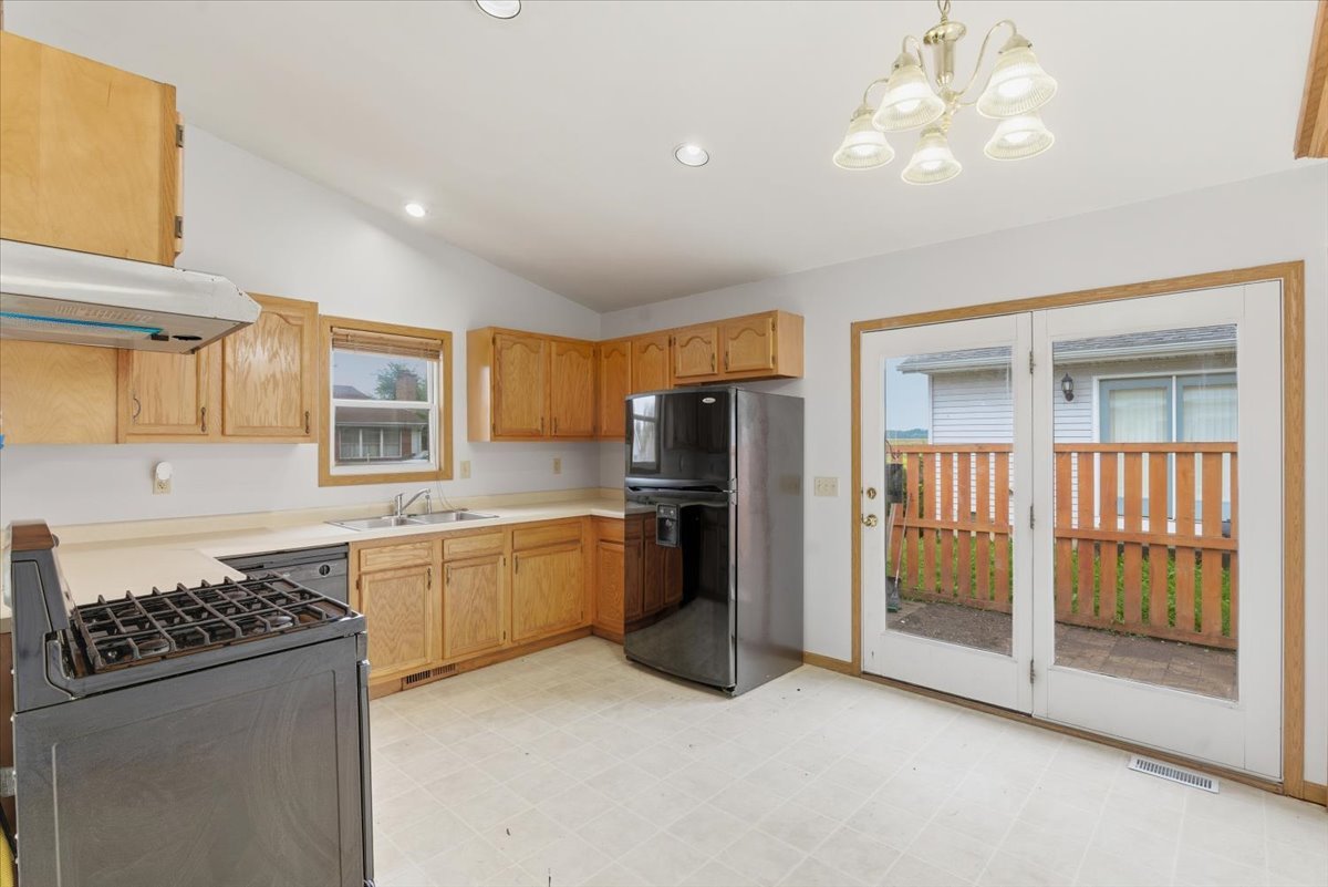 7103 Delaware Road, Wonder Lake, IL 60097