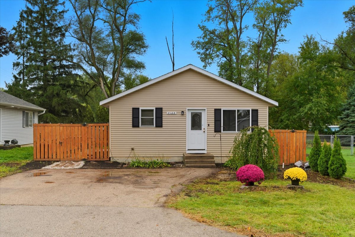 7103 Delaware Road, Wonder Lake, IL 60097