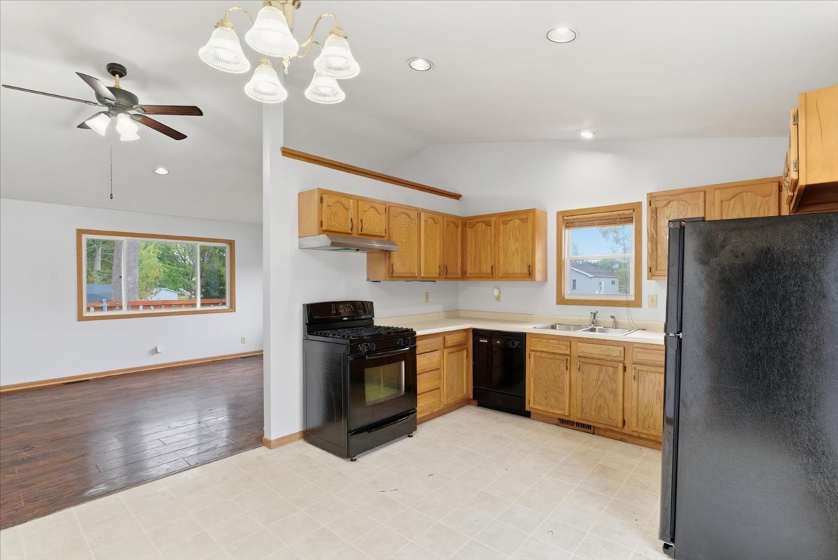 7103 Delaware Road, Wonder Lake, IL 60097