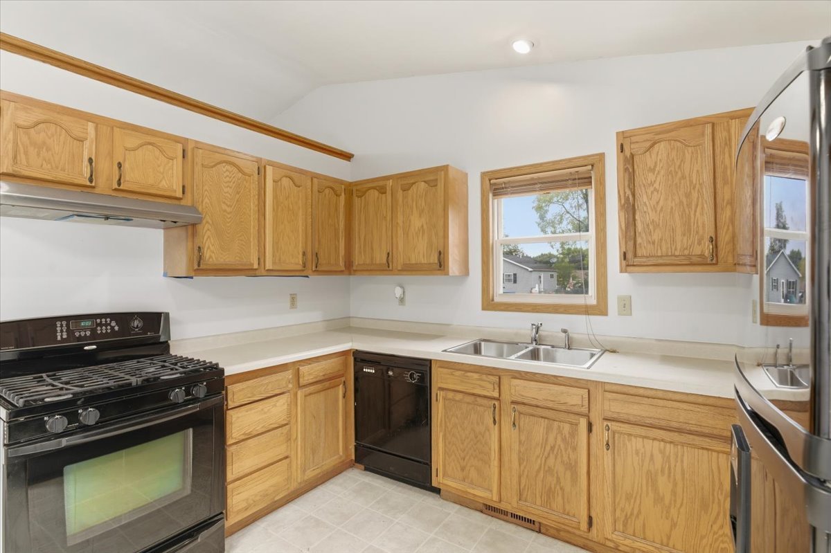 7103 Delaware Road, Wonder Lake, IL 60097