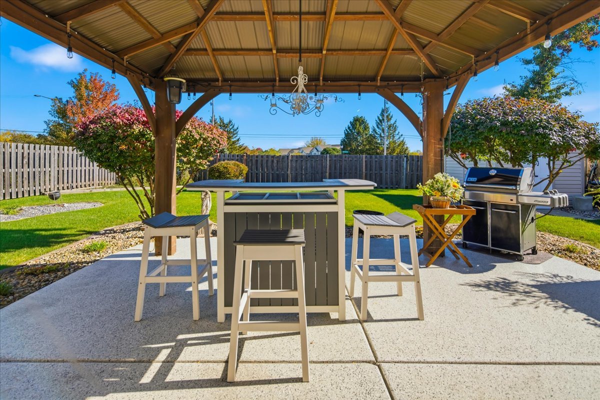 947 Wilma Lane, Elk Grove Village, IL 60007