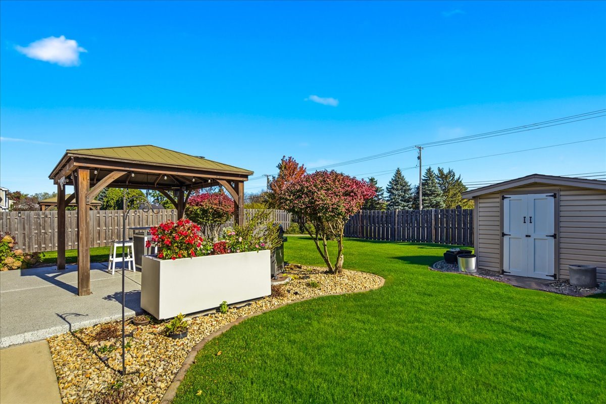 947 Wilma Lane, Elk Grove Village, IL 60007