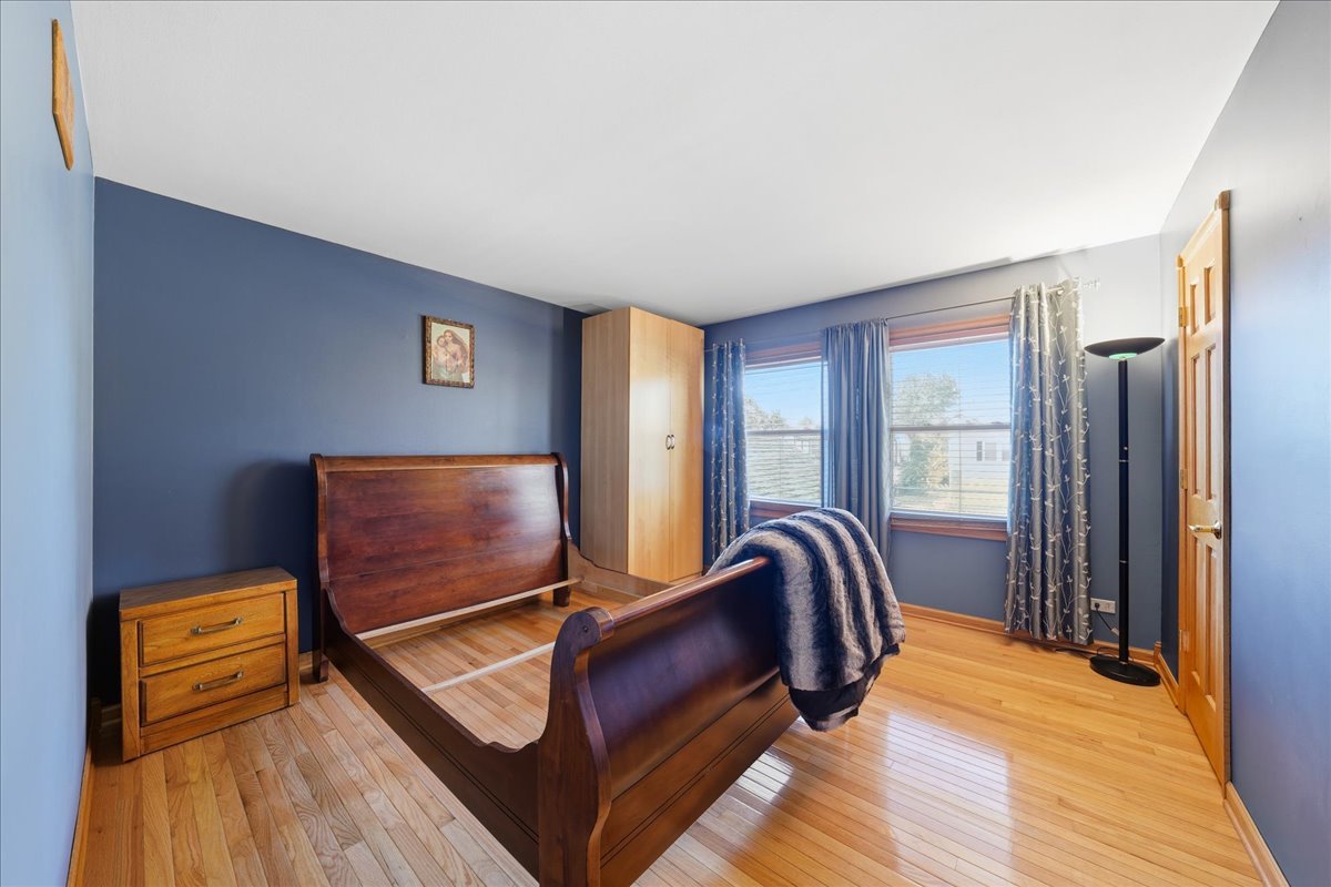 947 Wilma Lane, Elk Grove Village, IL 60007