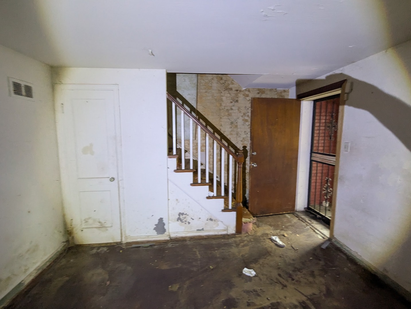 2242 E 96th Street, Chicago, IL 60617