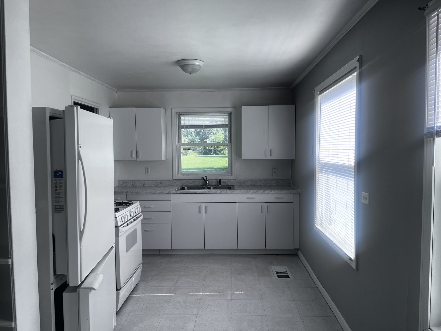 270 MINOCQUA Street, Park Forest, IL 60466
