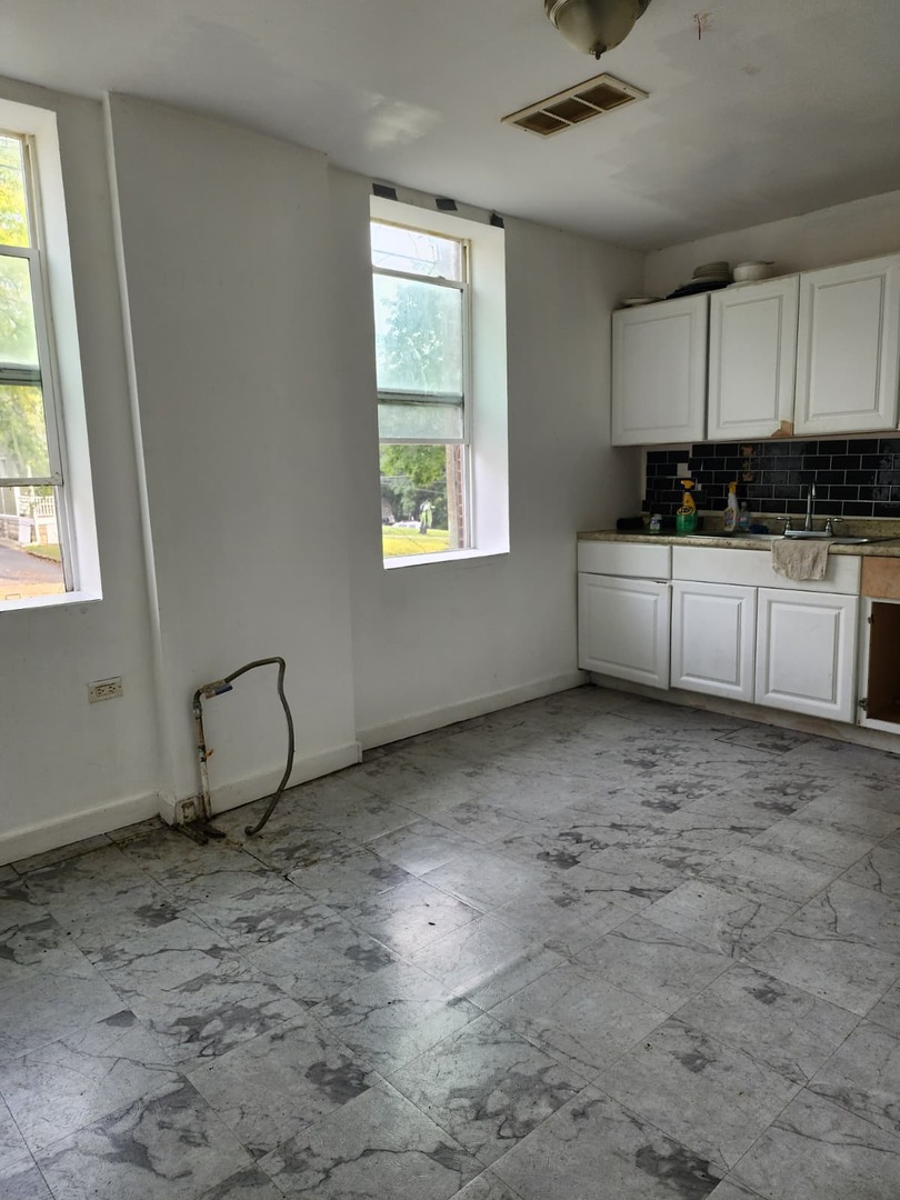 101 Comstock Street #1, Joliet, IL 60436