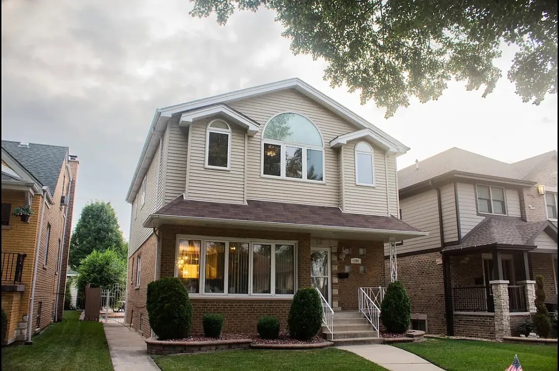 5304 S New England Avenue, Chicago, IL 60638