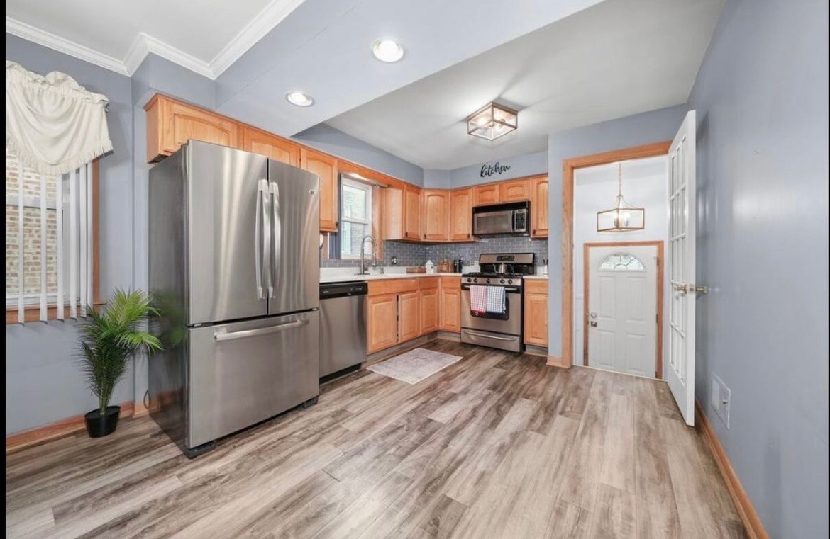 5304 S New England Avenue, Chicago, IL 60638