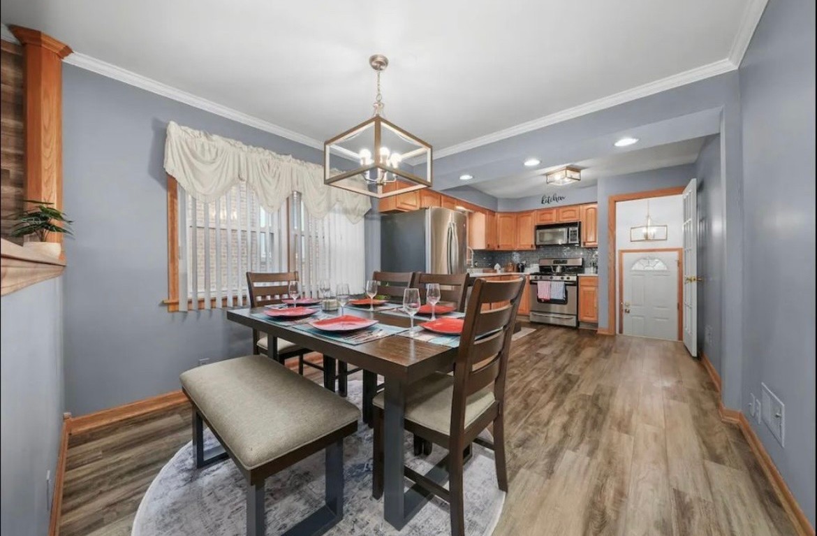 5304 S New England Avenue, Chicago, IL 60638