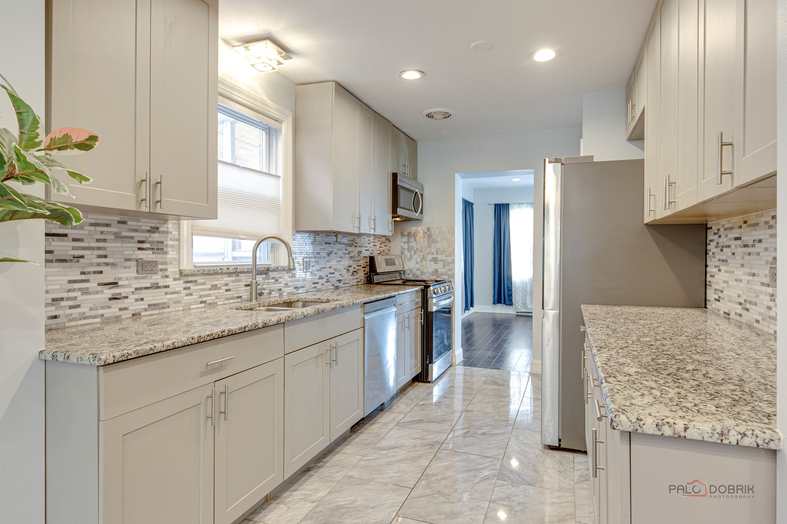 6149 N Karlov Avenue, Chicago, IL 60646