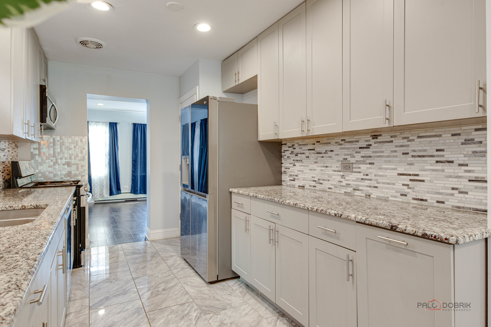 6149 N Karlov Avenue, Chicago, IL 60646