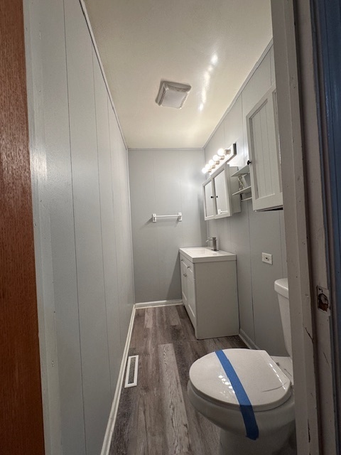 1316 MONROE Street, Lake In The Hills, IL 60156