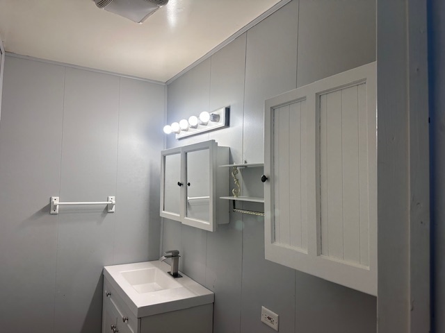 1316 MONROE Street, Lake In The Hills, IL 60156