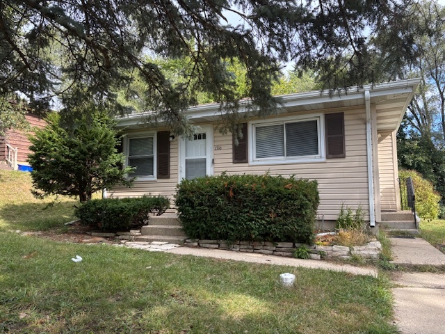 1316 MONROE Street, Lake In The Hills, IL 60156