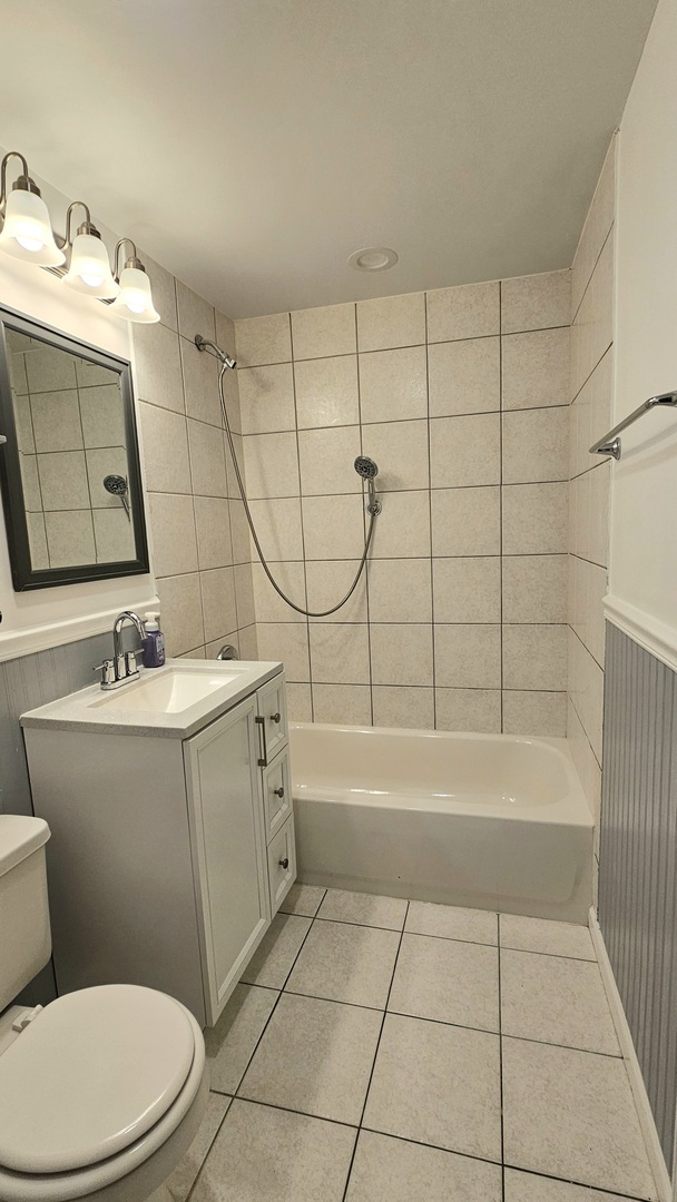 10037 S Walnut Terrace #31-111, Palos Hills, IL 60465