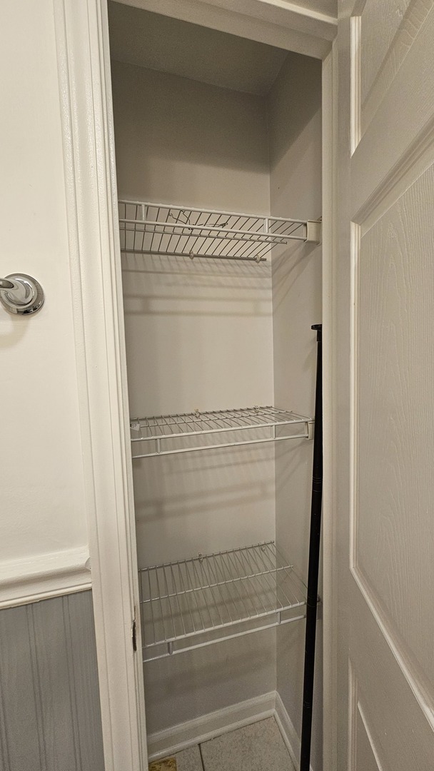 10037 S Walnut Terrace #31-111, Palos Hills, IL 60465