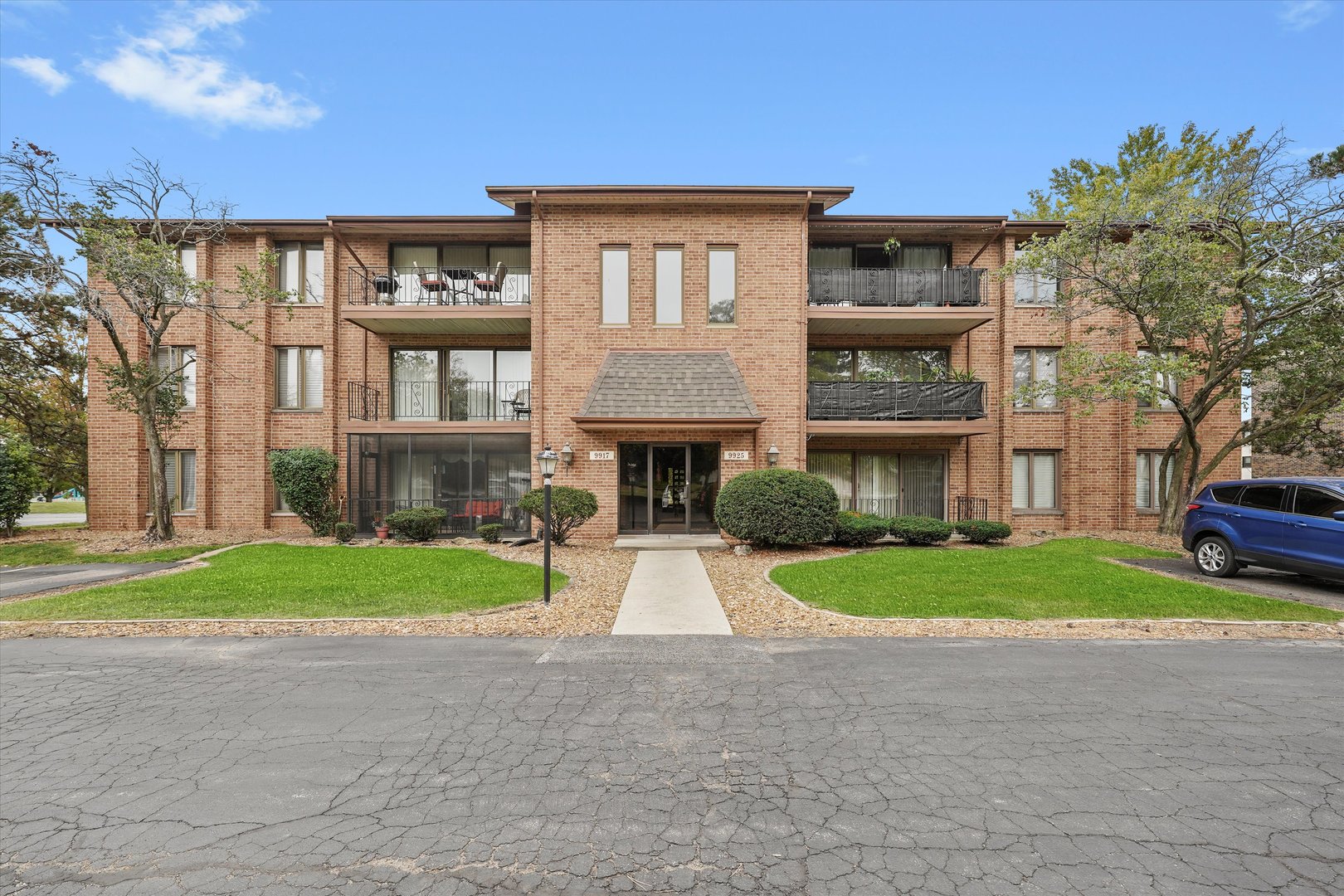 9925 Shady Lane #5001, Orland Park, IL 60462
