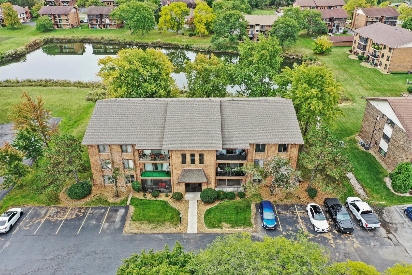 9925 Shady Lane #5001, Orland Park, IL 60462