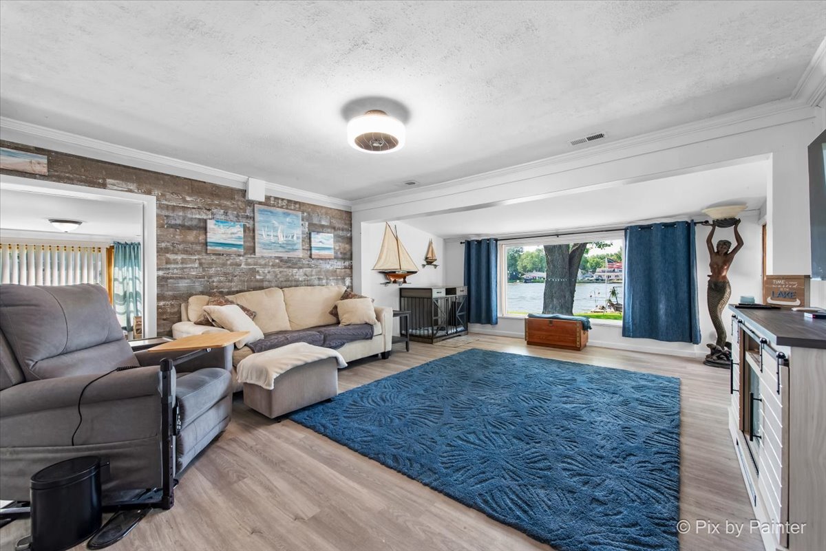 1304 River Terrace Drive, Johnsburg, IL 60051