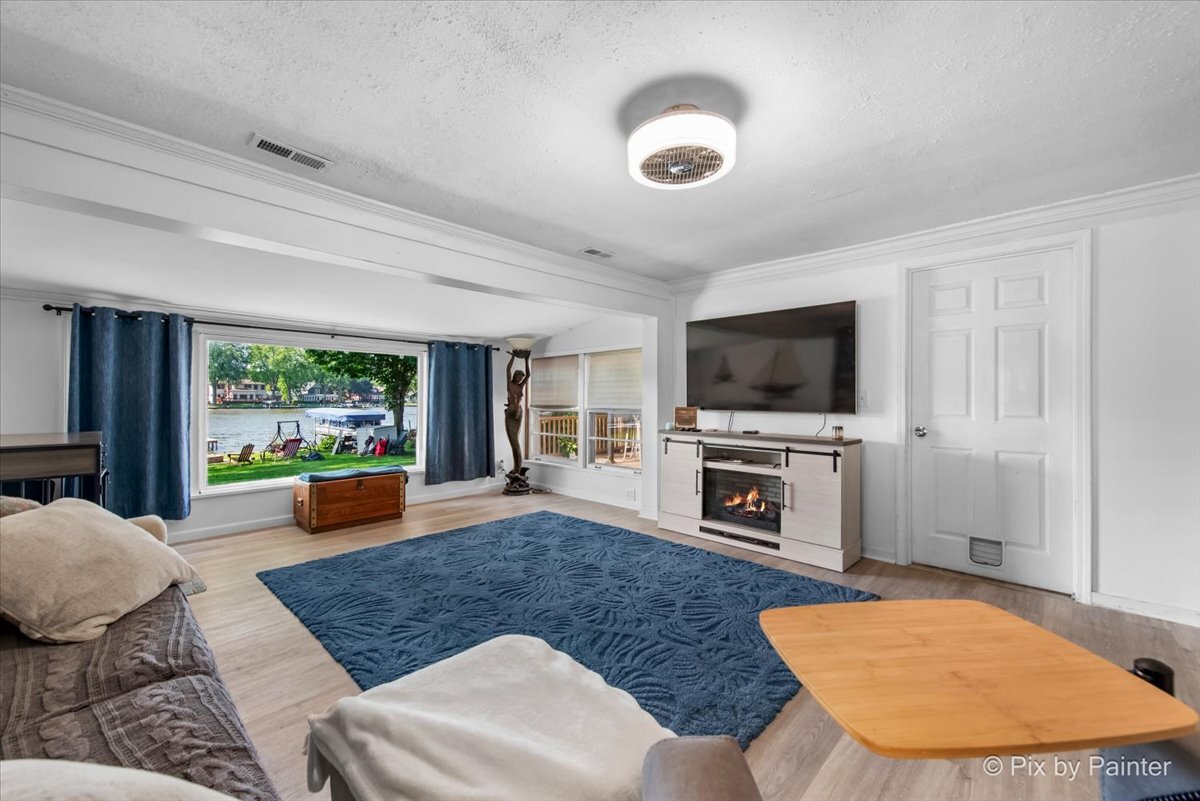 1304 River Terrace Drive, Johnsburg, IL 60051