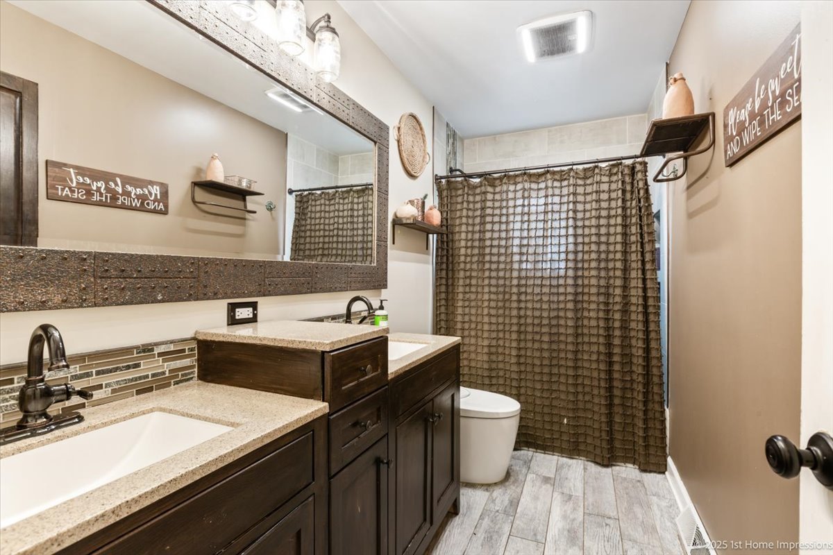 15309 Walnut Road, Oak Forest, IL 60452