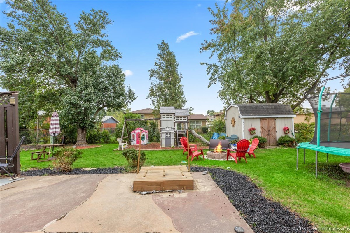 15309 Walnut Road, Oak Forest, IL 60452