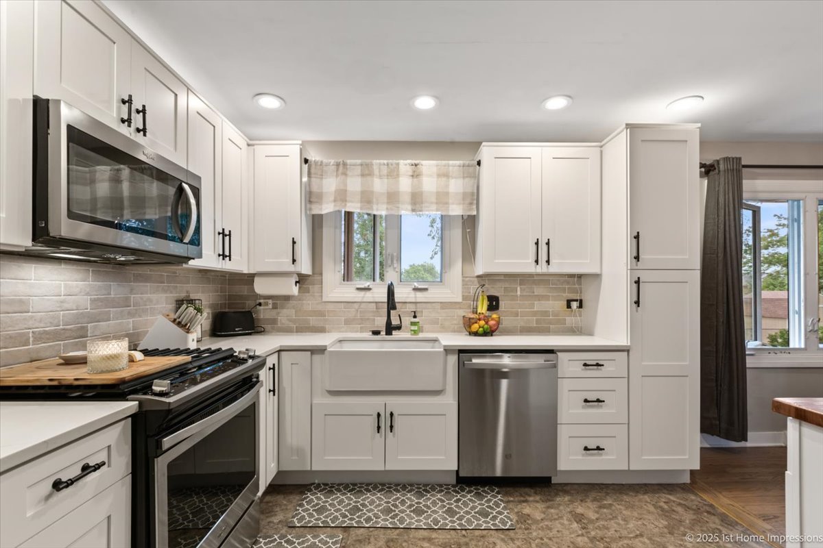 15309 Walnut Road, Oak Forest, IL 60452