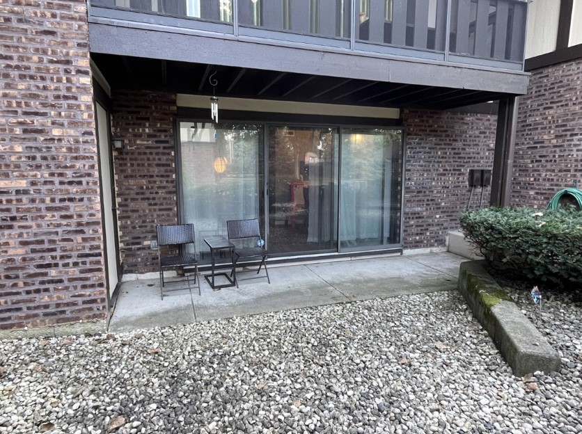 8216 Mulberry Court #8B, Palos Hills, IL 60465