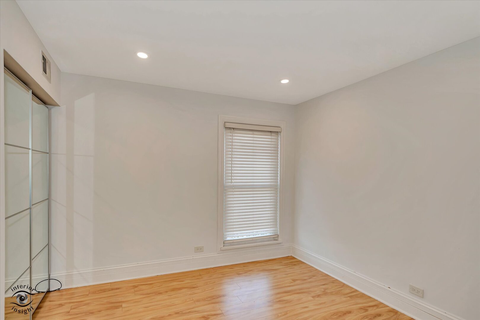 1908 Kenilworth Circle #H, Hoffman Estates, IL 60169