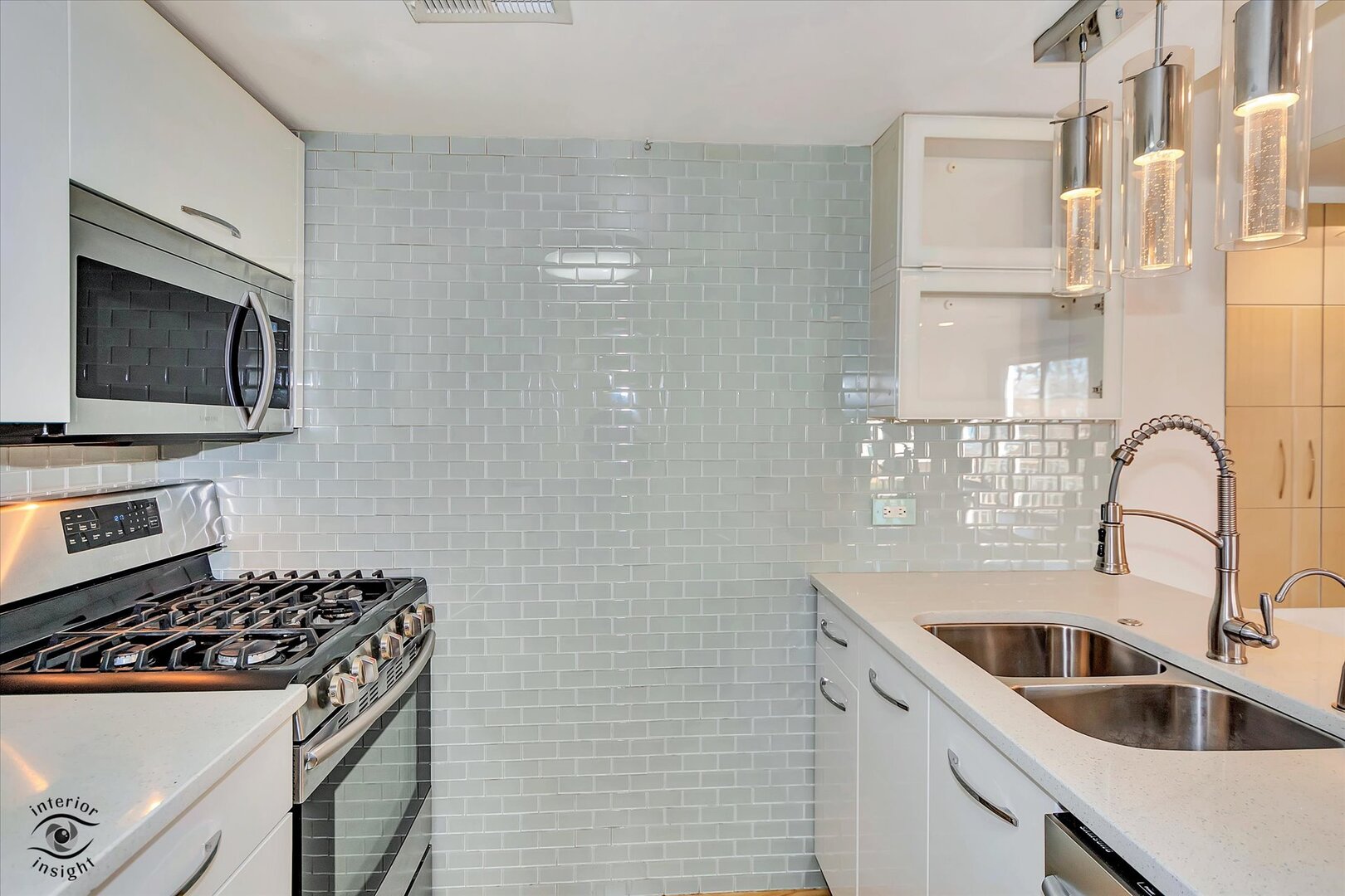 1908 Kenilworth Circle #H, Hoffman Estates, IL 60169