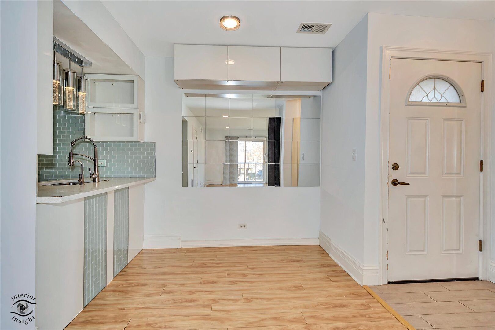 1908 Kenilworth Circle #H, Hoffman Estates, IL 60169