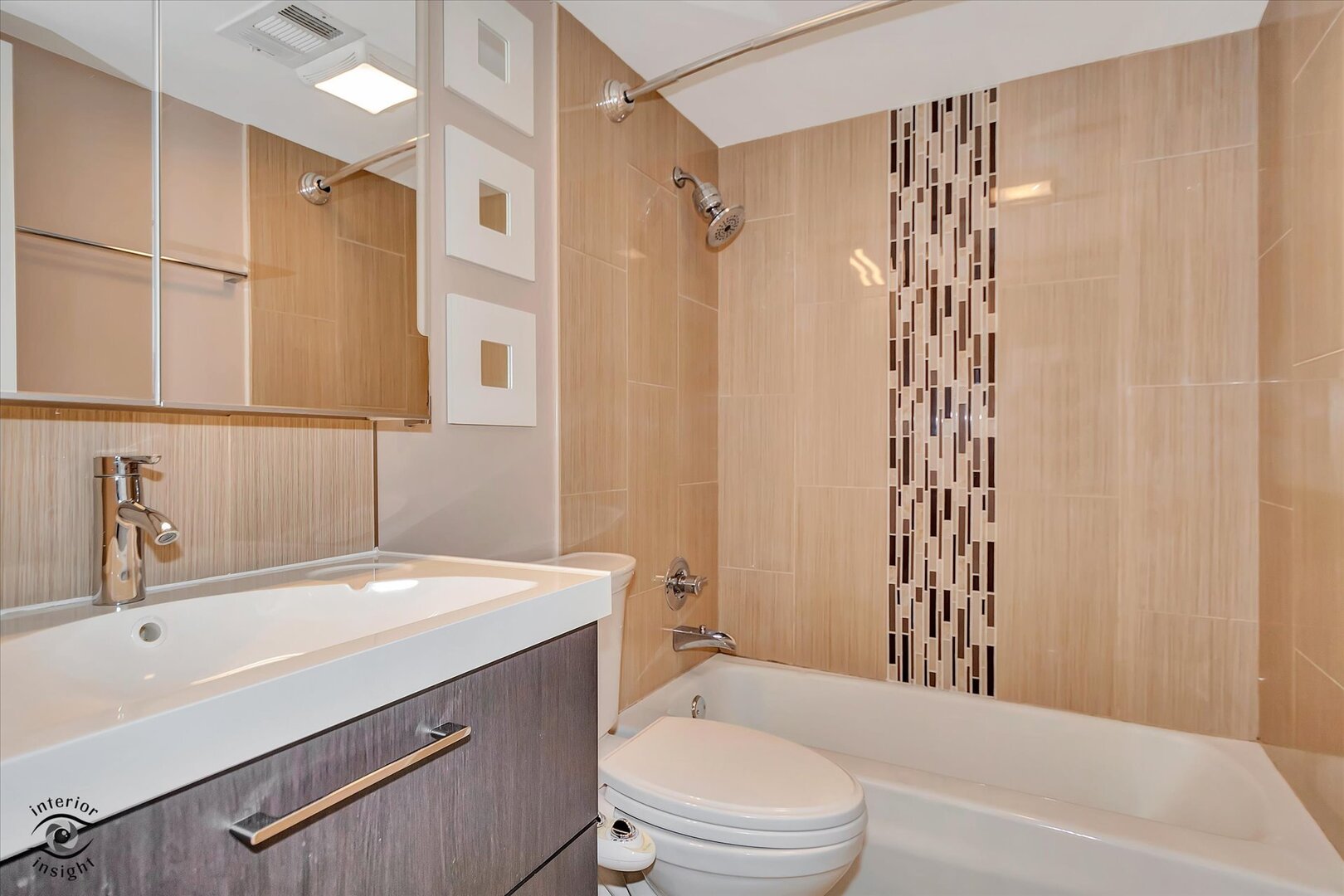 1908 Kenilworth Circle #H, Hoffman Estates, IL 60169