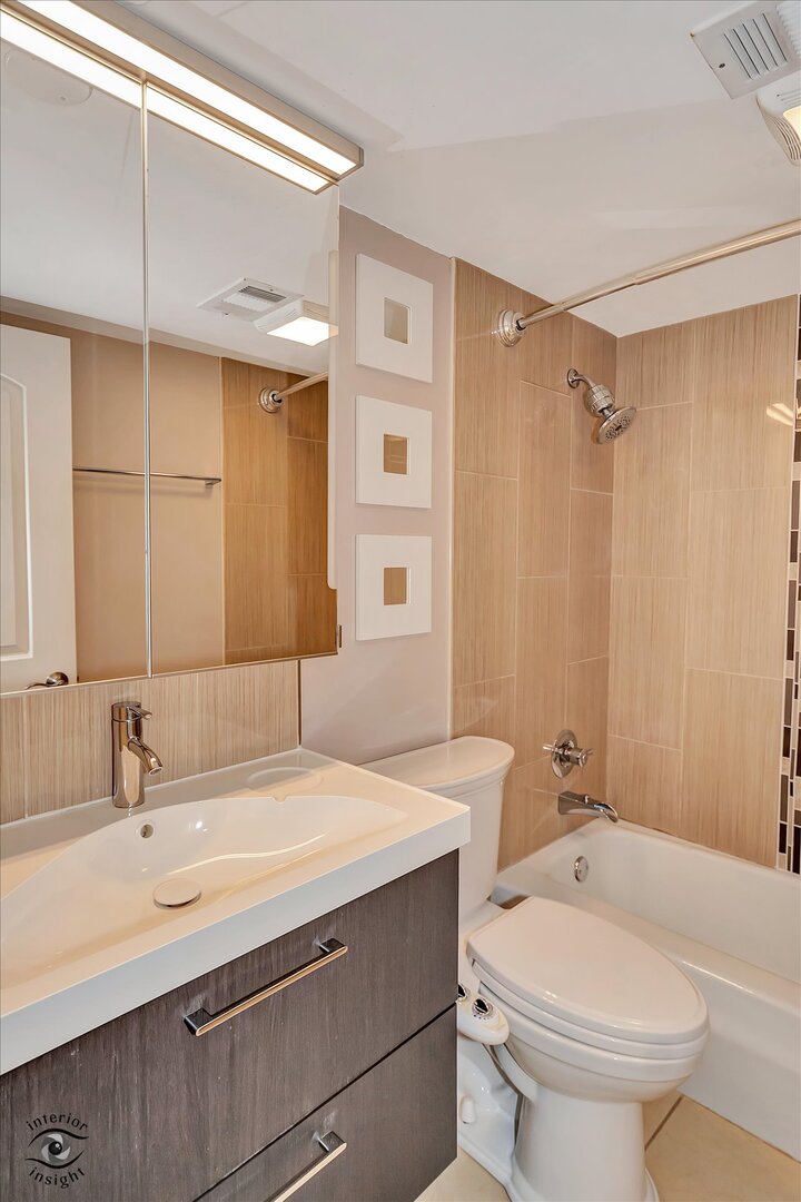 1908 Kenilworth Circle #H, Hoffman Estates, IL 60169