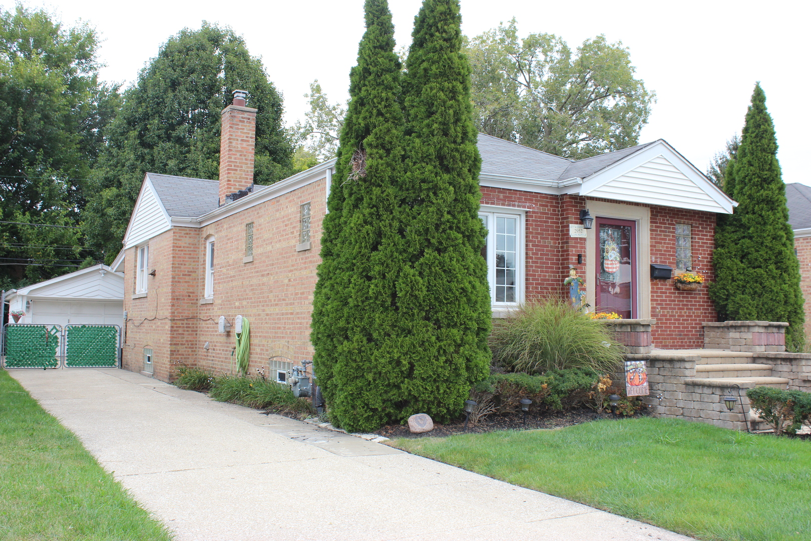 2952 W 97th Place, Evergreen Park, IL 60805