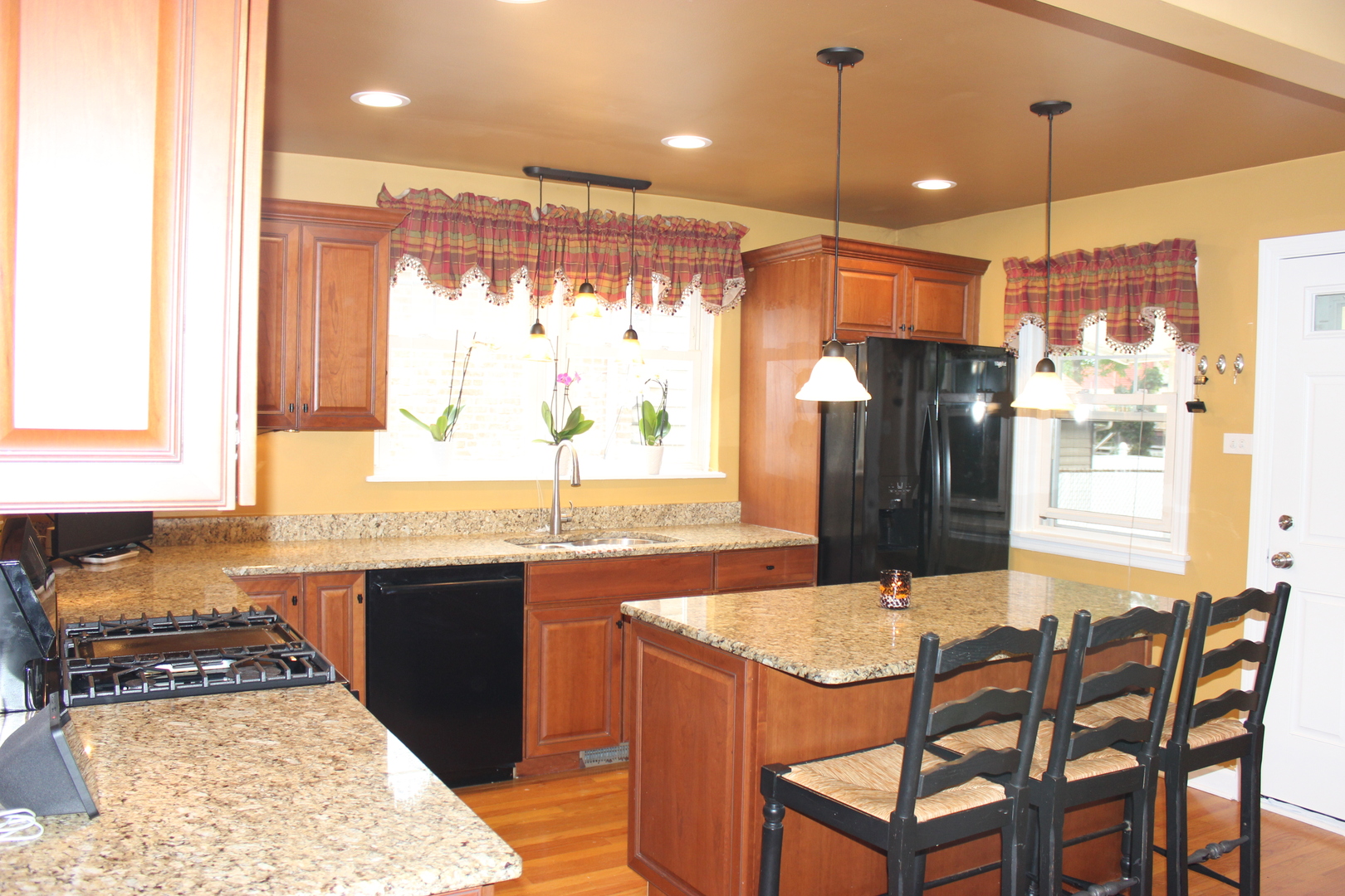 2952 W 97th Place, Evergreen Park, IL 60805