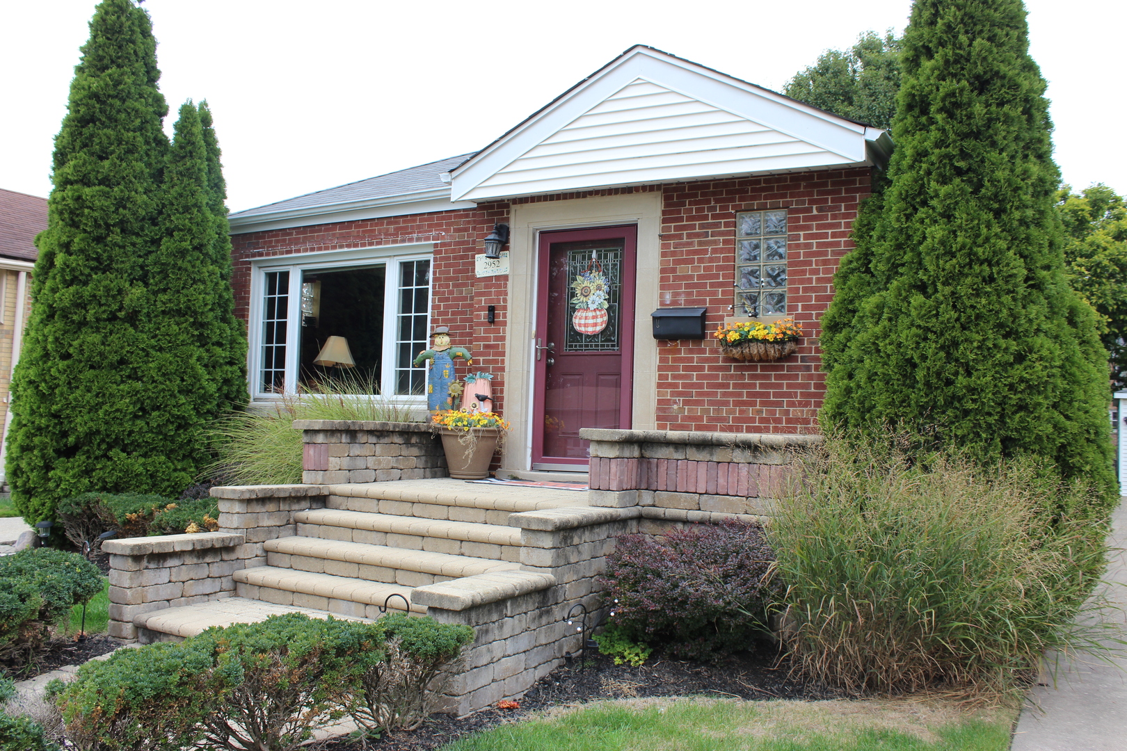 2952 W 97th Place, Evergreen Park, IL 60805