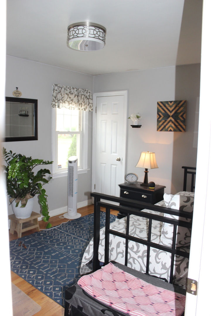 2952 W 97th Place, Evergreen Park, IL 60805