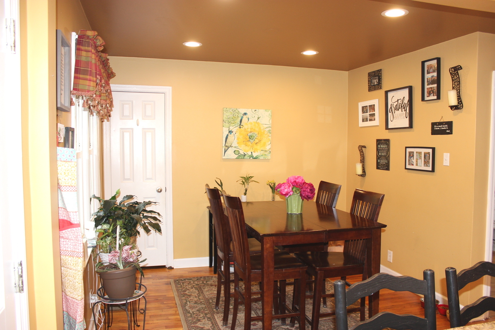 2952 W 97th Place, Evergreen Park, IL 60805