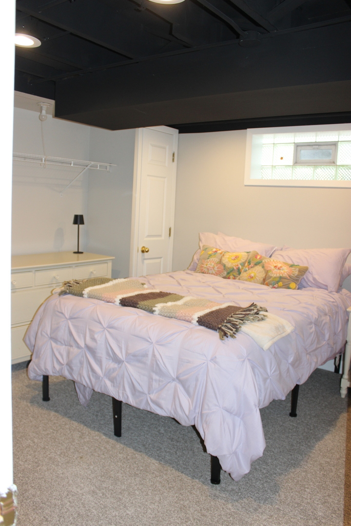 2952 W 97th Place, Evergreen Park, IL 60805