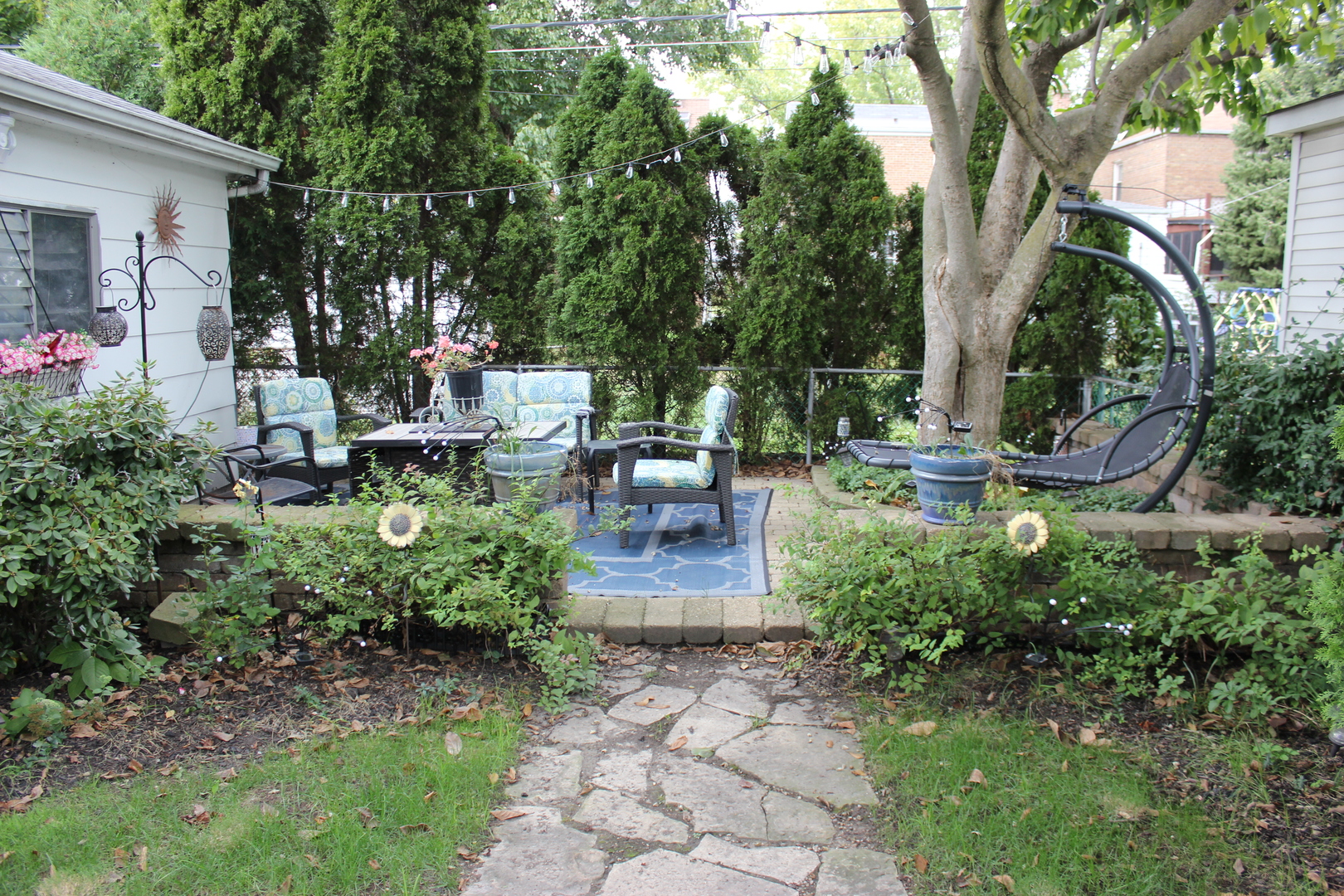 2952 W 97th Place, Evergreen Park, IL 60805