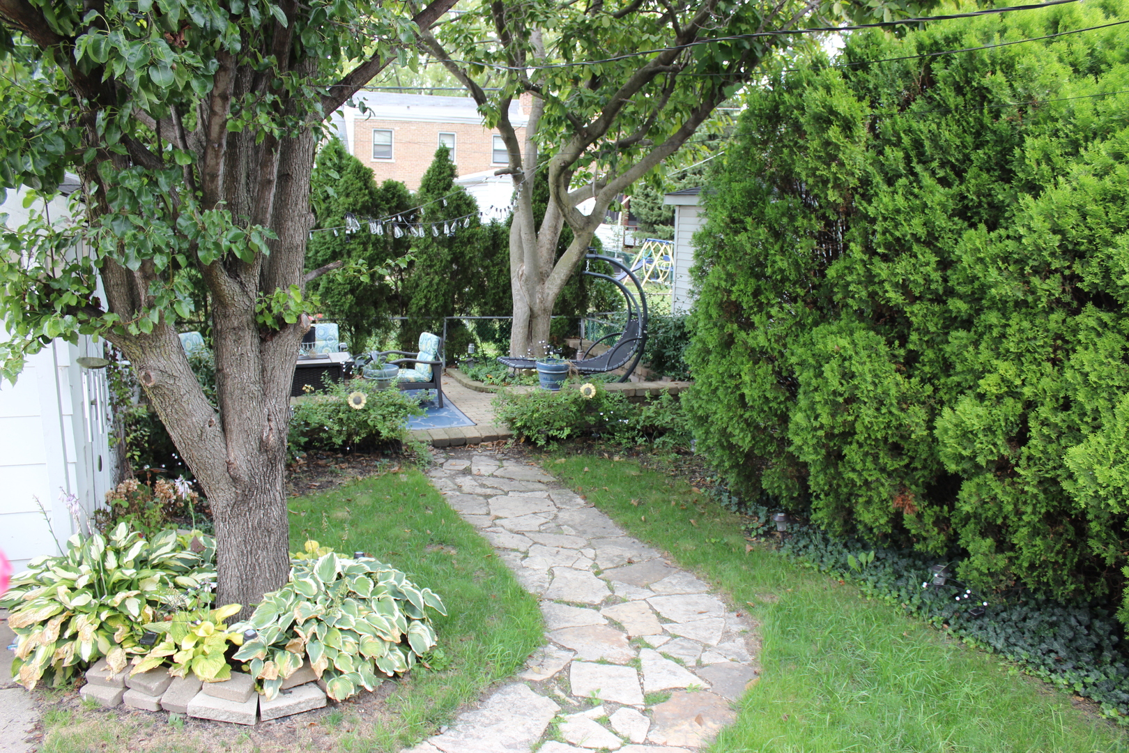 2952 W 97th Place, Evergreen Park, IL 60805