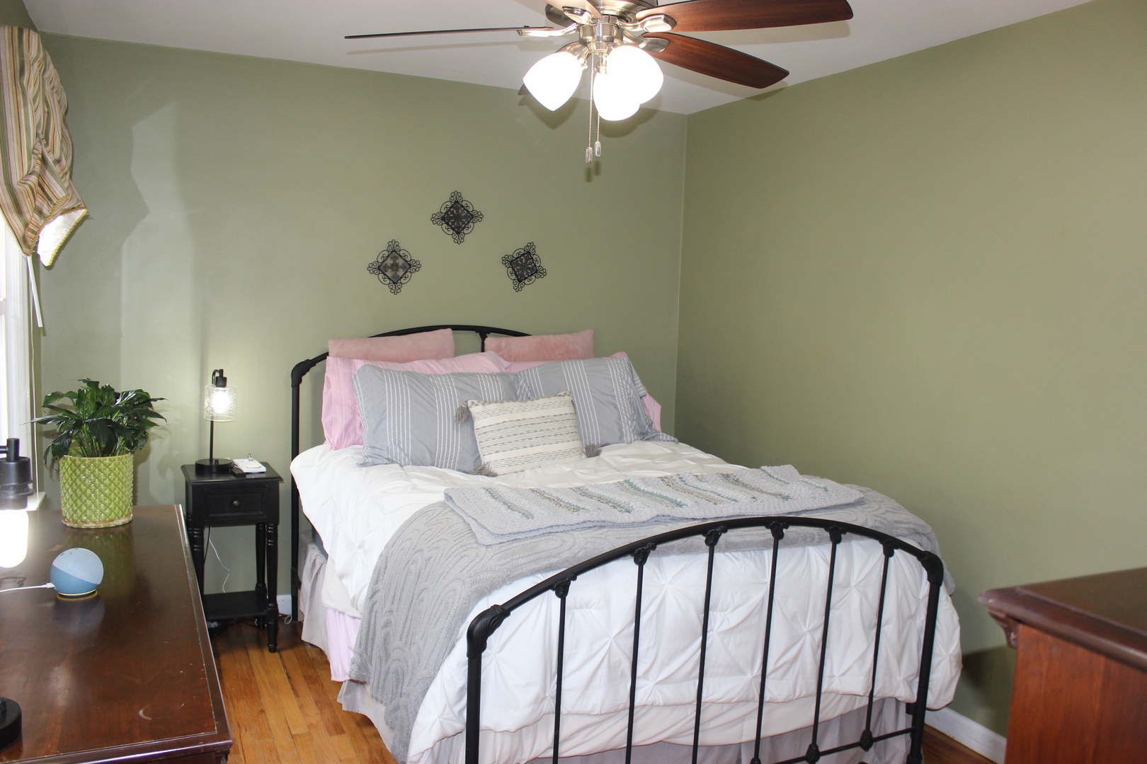 2952 W 97th Place, Evergreen Park, IL 60805